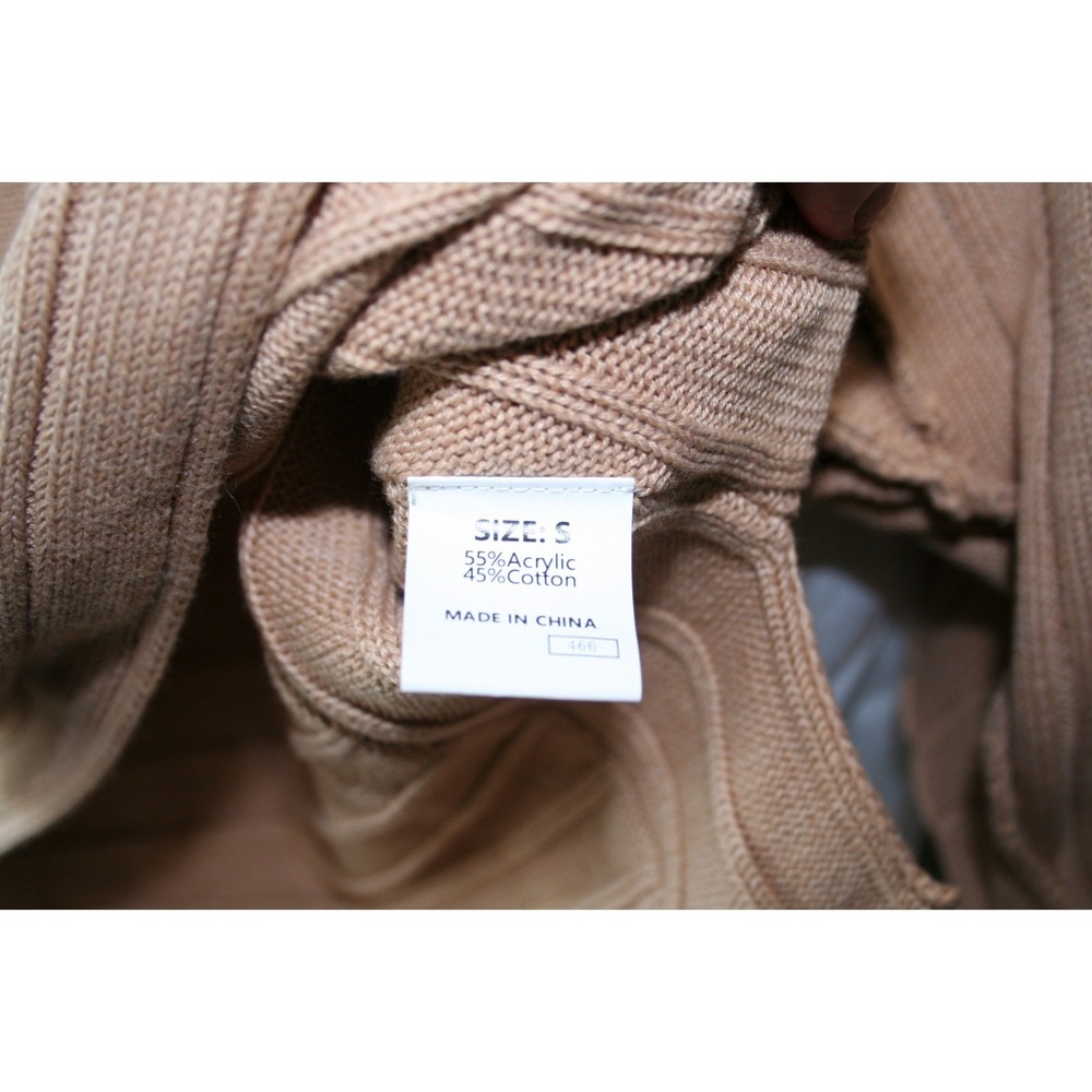 Ladies Fall/Winter Sweater‎ - Picture 3 of 3